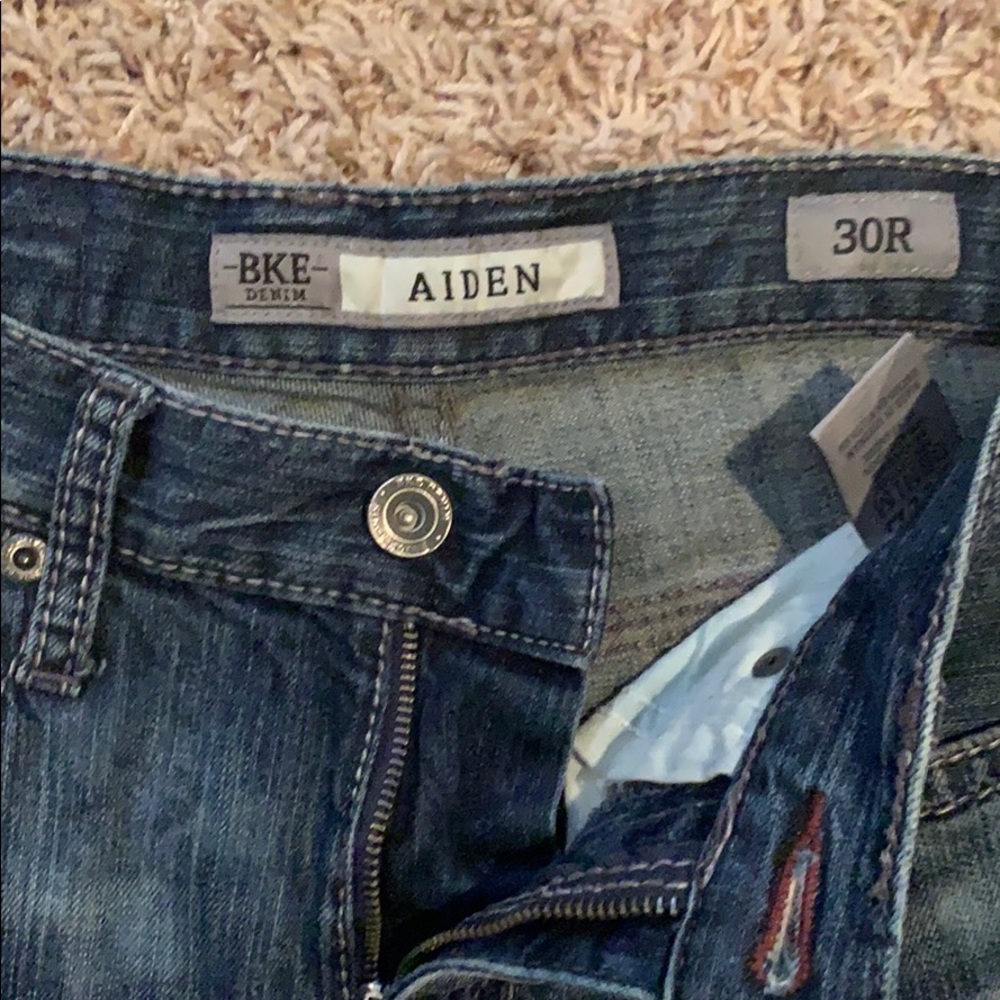 Buckle Jeans - Picture 4 of 4